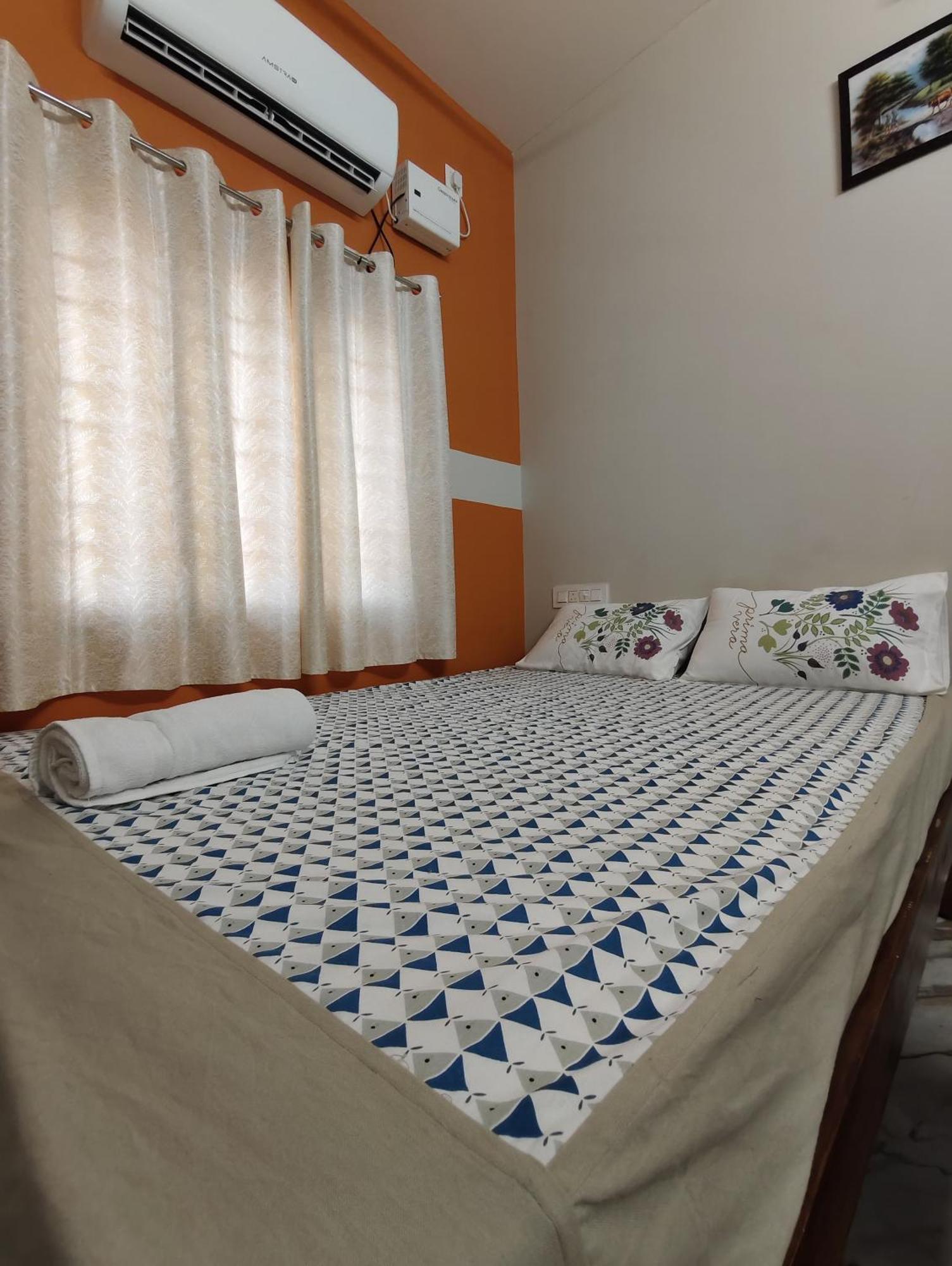 Gratitude Inn, Near Serenity Beach 퐁디셰리 외부 사진