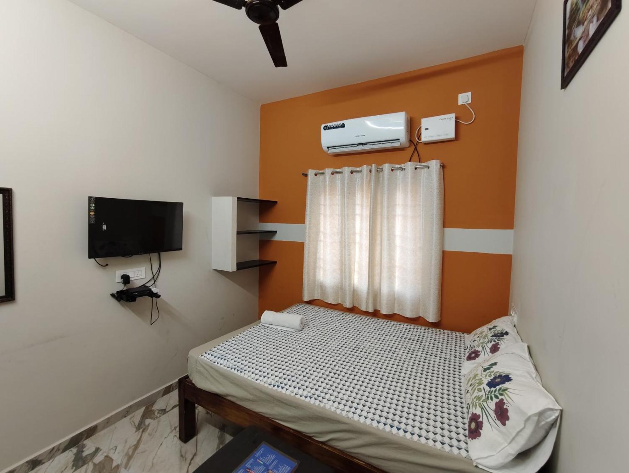 Gratitude Inn, Near Serenity Beach 퐁디셰리 외부 사진